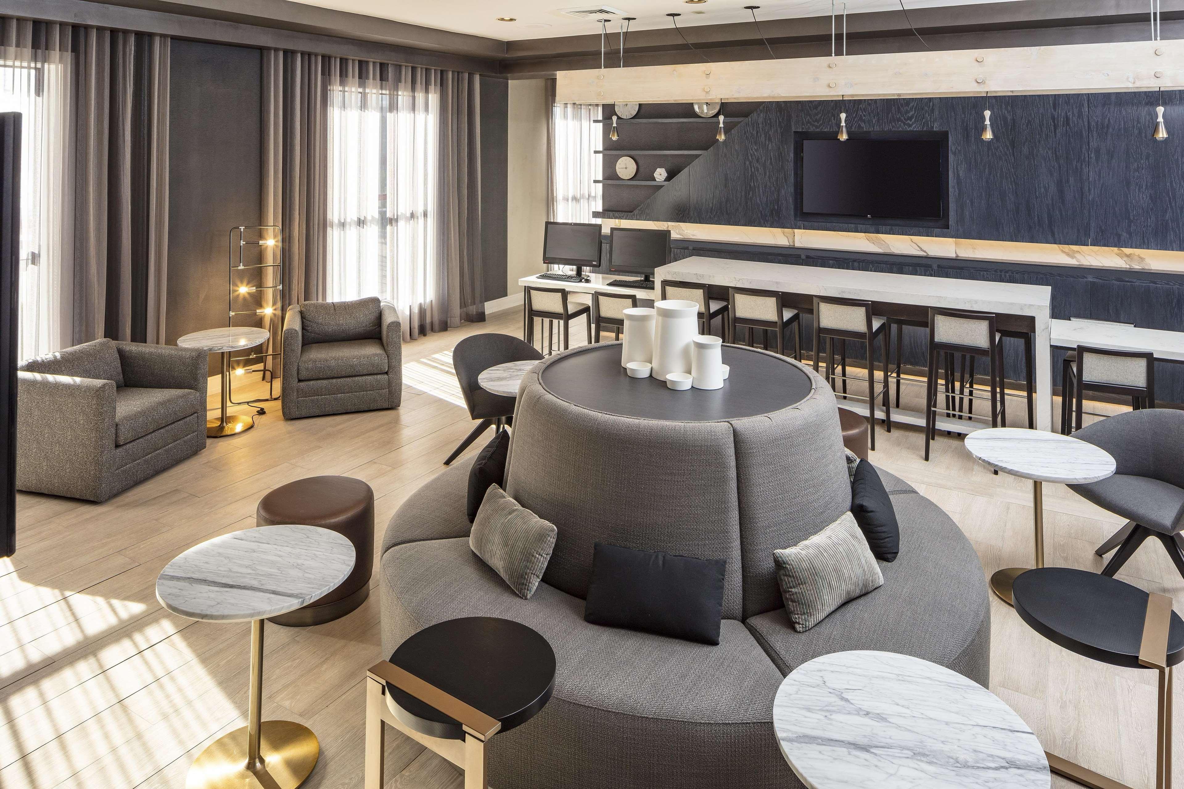 Doubletree By Hilton Boston Logan Airport Chelsea Hotel Beltér fotó